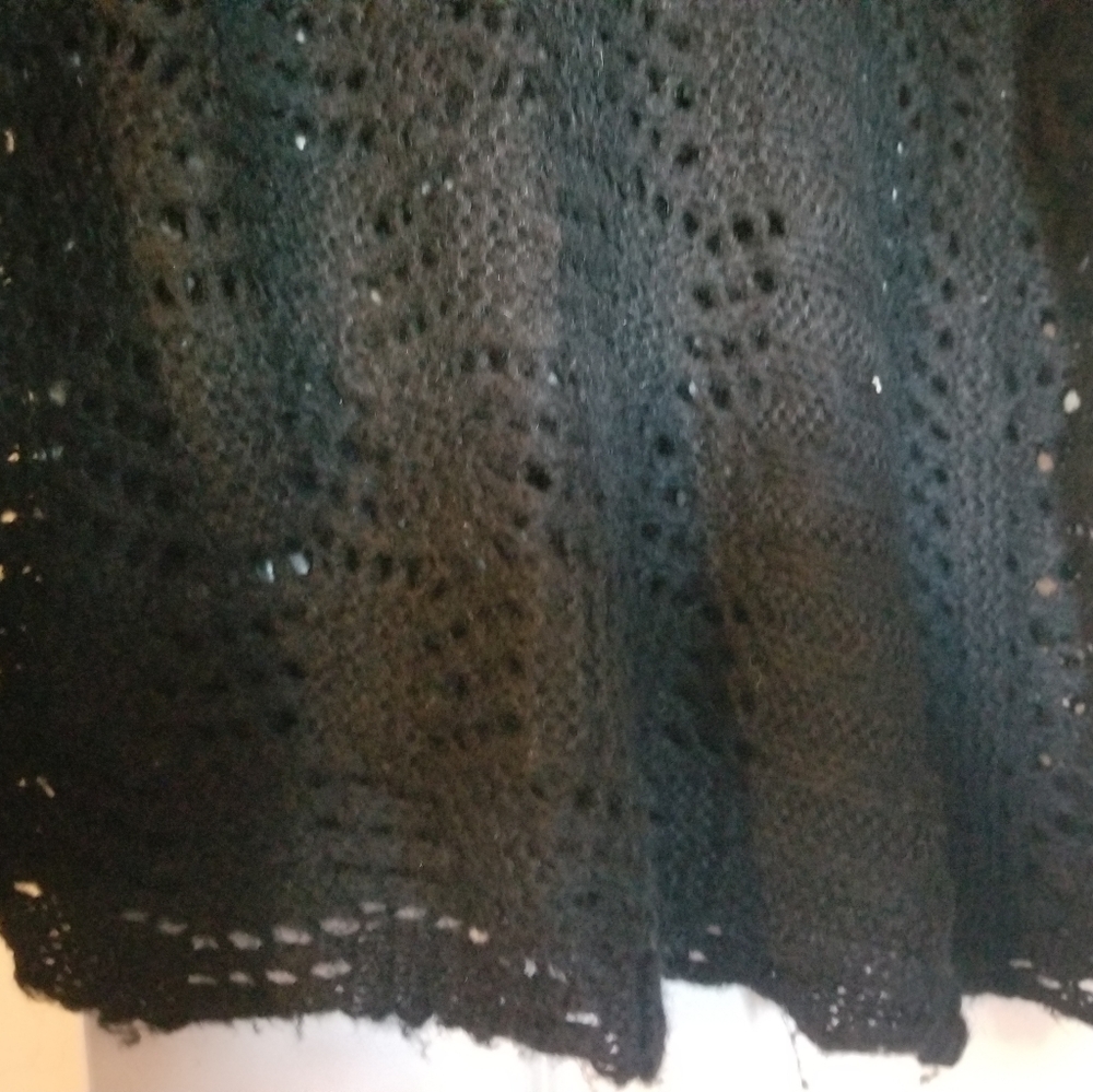 Vertigo Designer Sweater - Picture 4 of 4